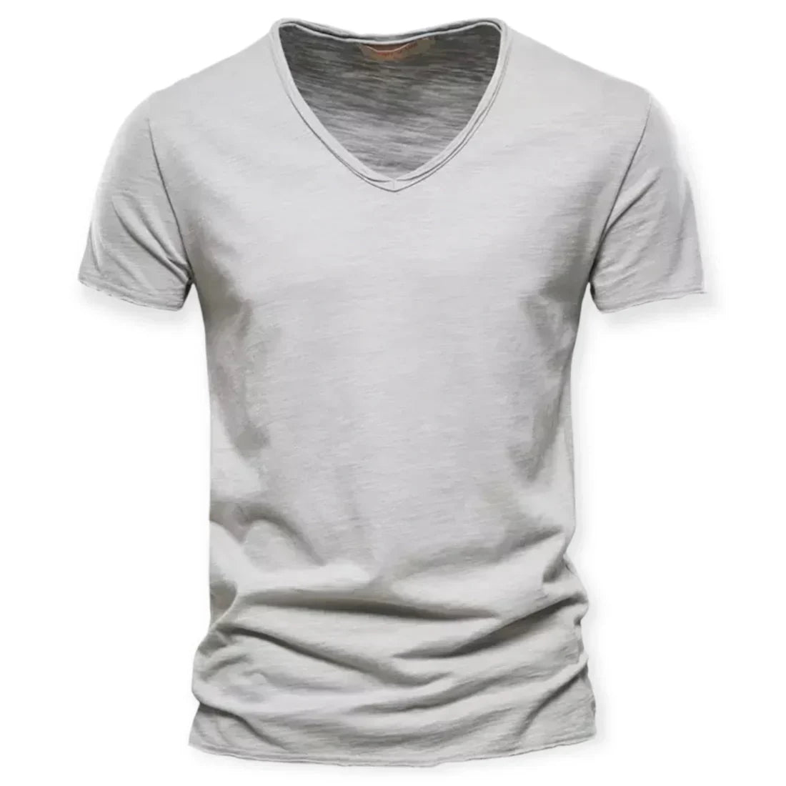 Afslappet distressed t-shirt med V-udskæring
