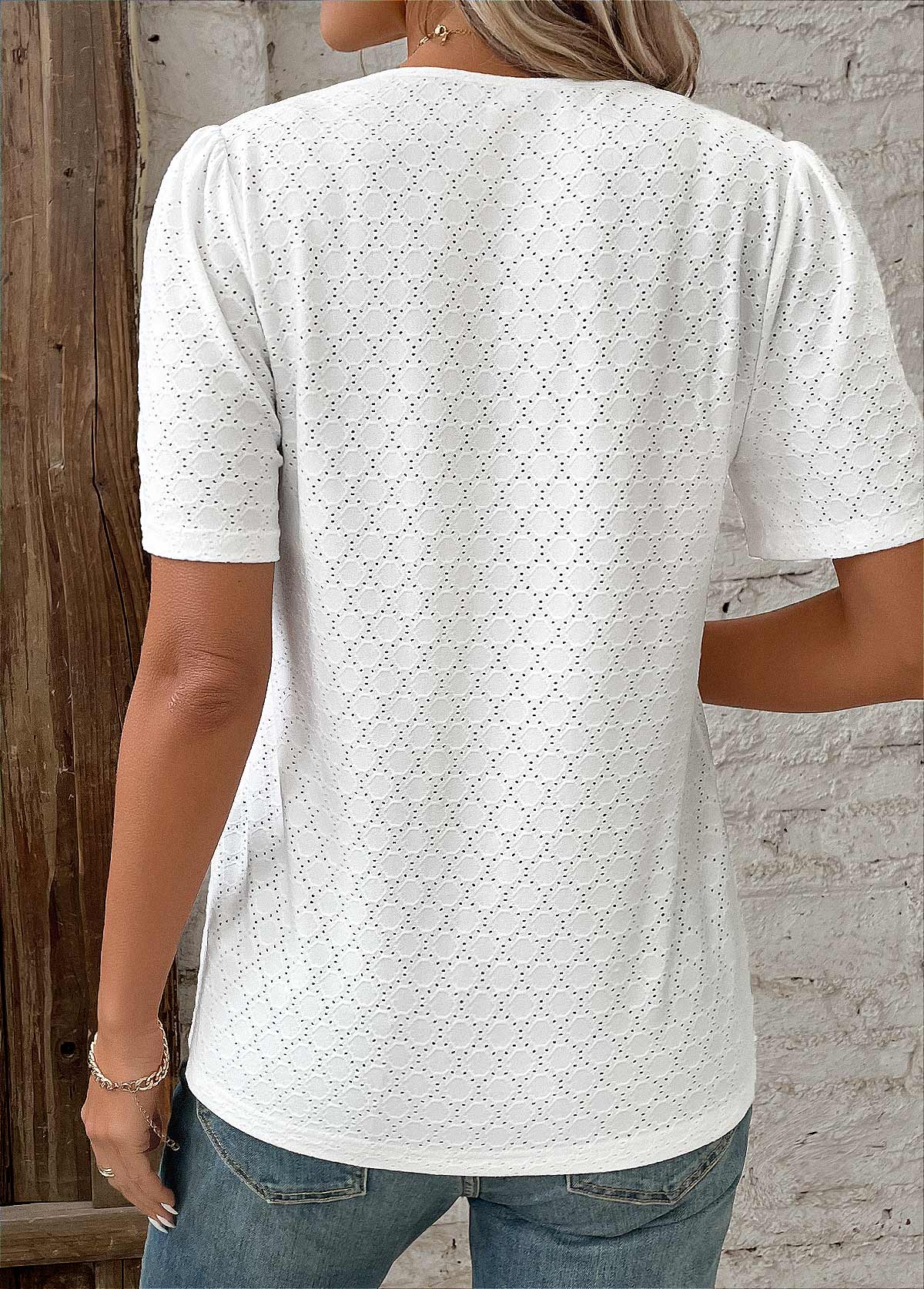 Kortærmet damebluse med knaplukning