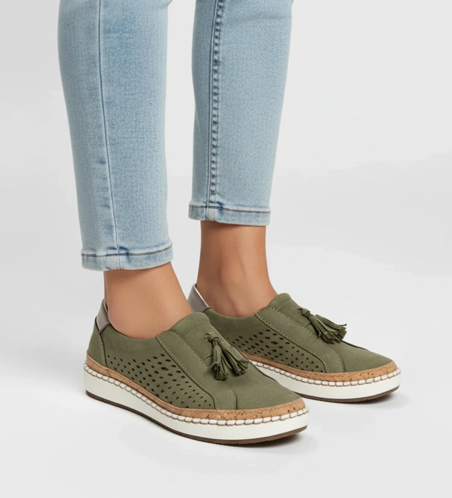 Perforerede slip-on loafer-sneakers med kvast til kvinder