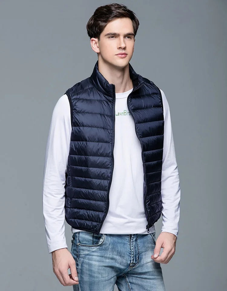 Quiltet herrebodywarmer med minimalistisk design