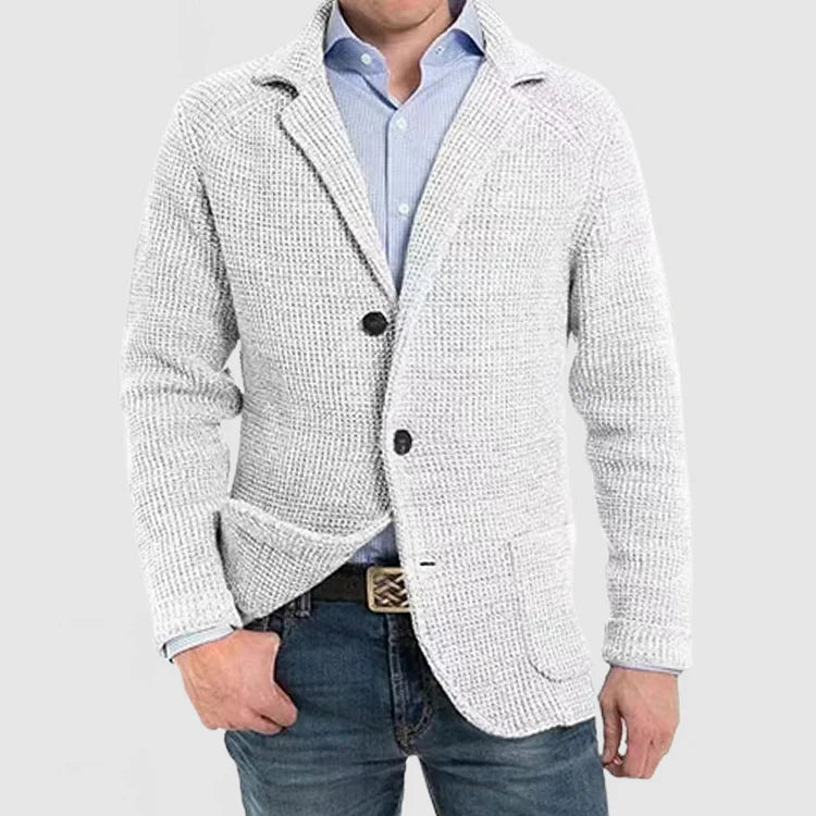 Strikket herreblazer med to knapper