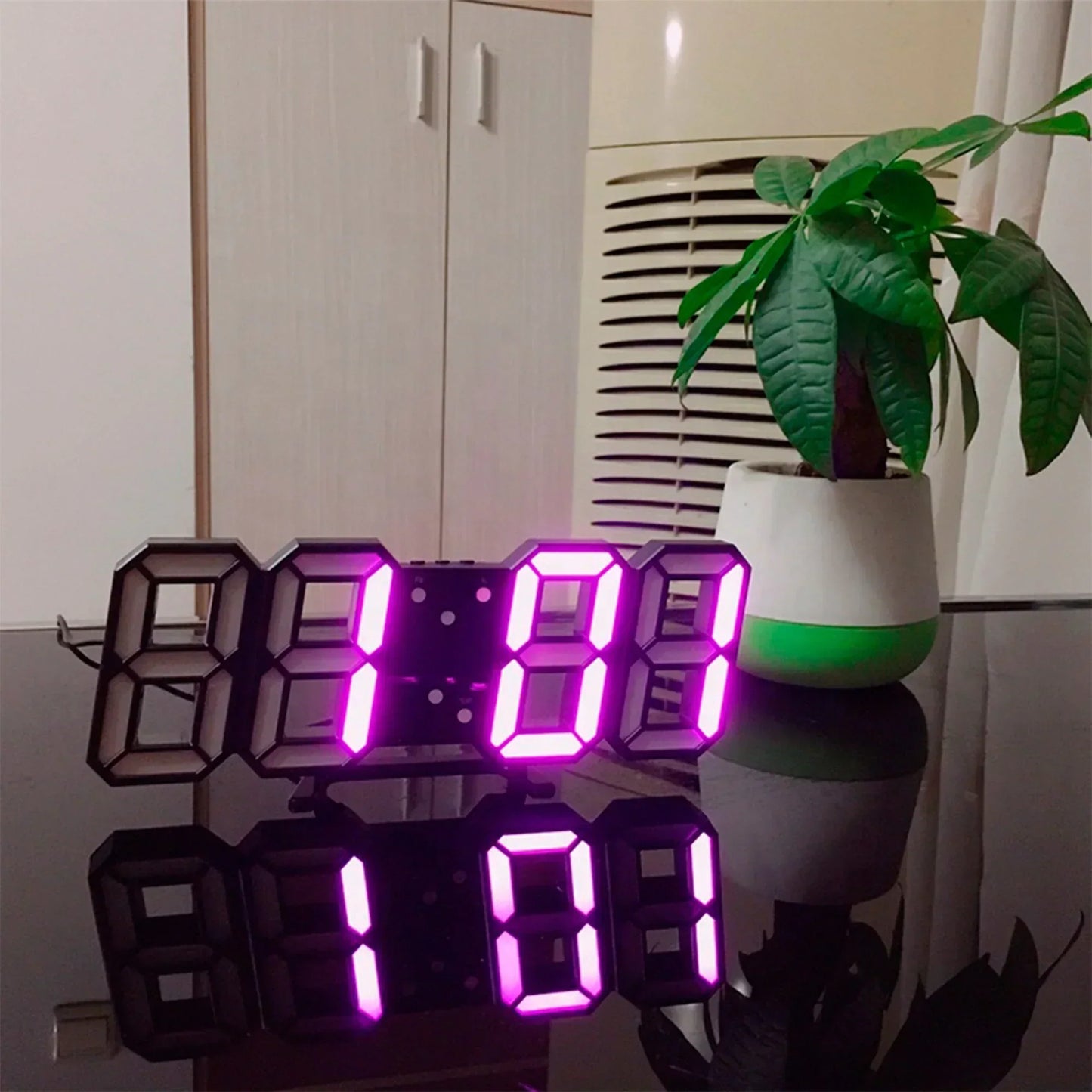 3D LED digitalt vægur - Moderne, dæmpbart lysdisplay
