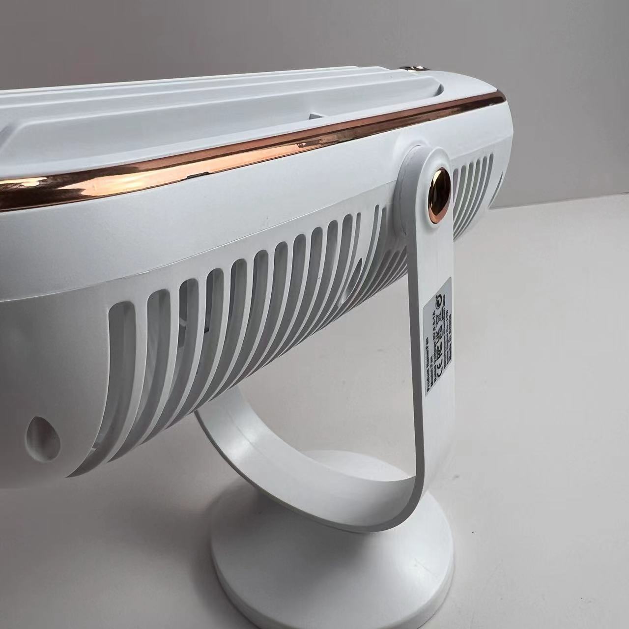 Bærbar ventilator med dobbeltmotor og 720° rotation