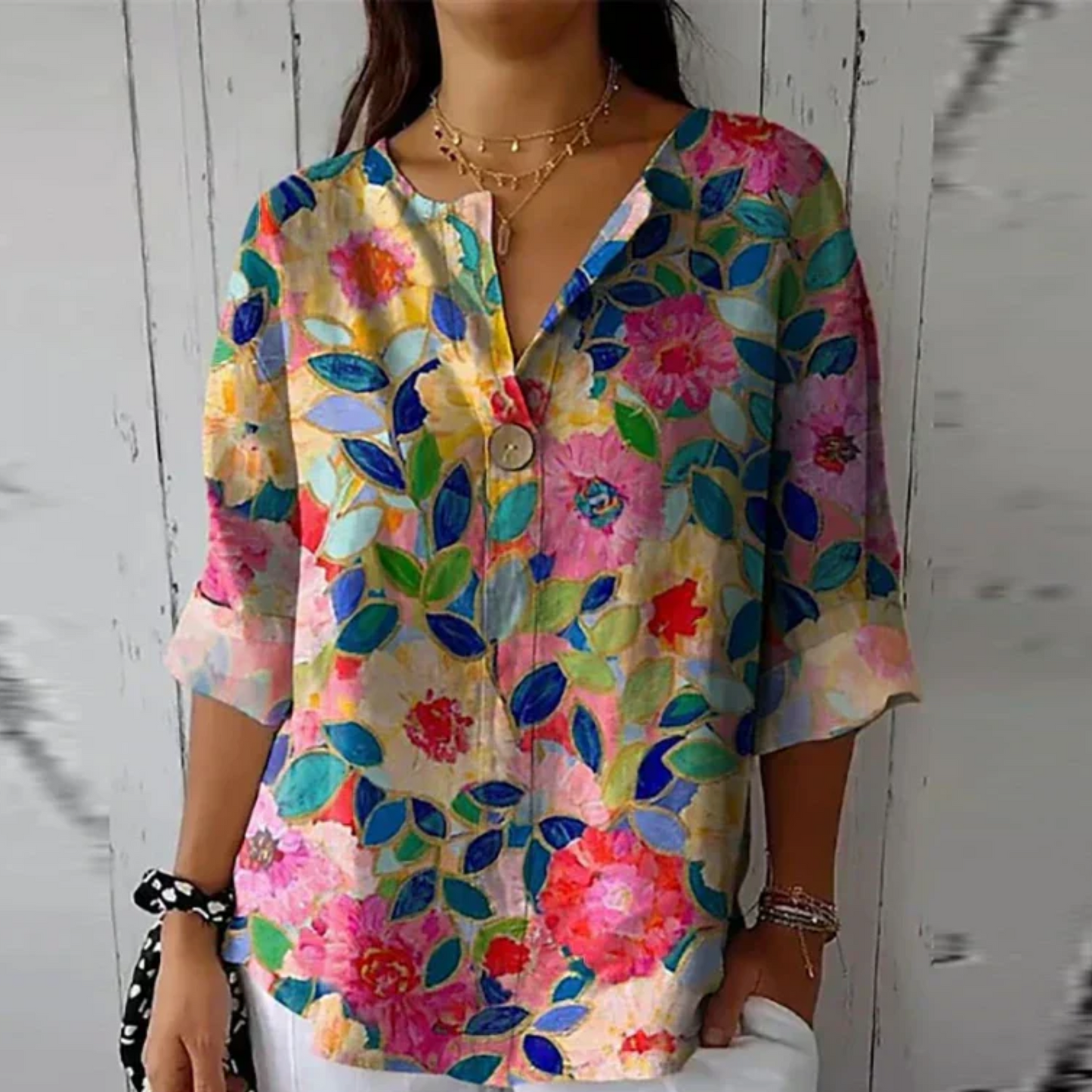 Blomstret damebluse med 3/4-ærmer