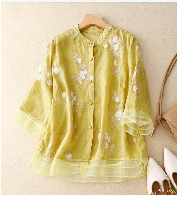 Blomstret gennemknappet damebluse