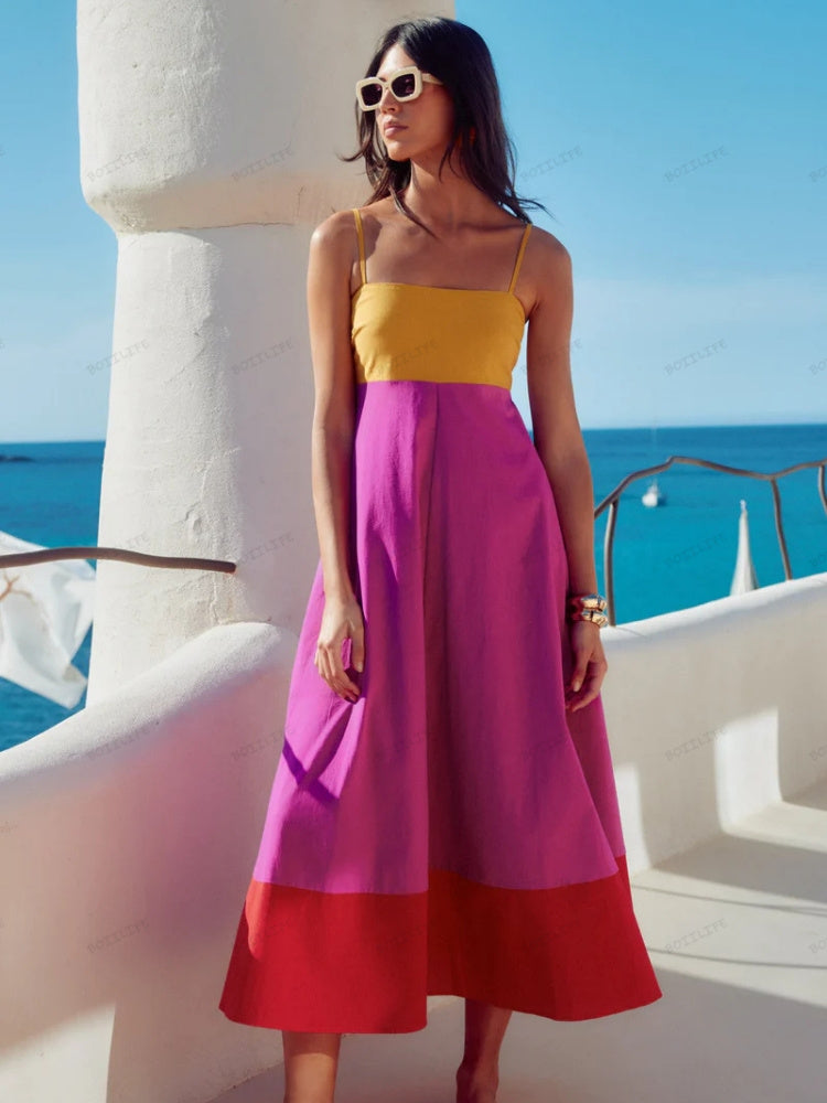 Chic colorblock-kjole med spaghettistropper til sommerlig elegance
