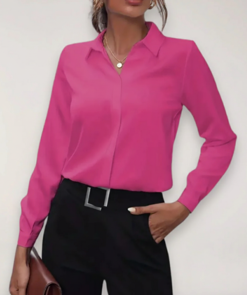 Damebluse med lange ærmer og knapper