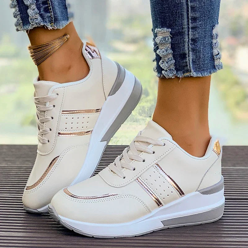 Damesneakers med snørebånd - Colorblock
