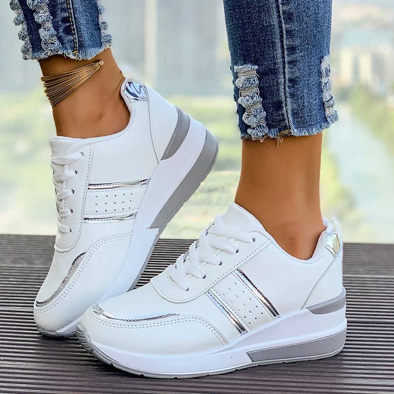 Damesneakers med snørebånd - Colorblock