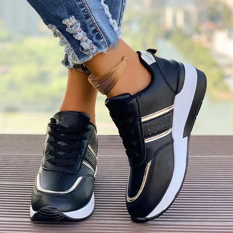 Damesneakers med snørebånd - Colorblock