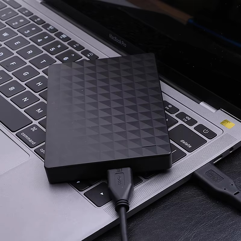 Ekstern harddisk 8 TB USB 3.0 – Bærbar lagringsløsning – Kompakt sort design med Plug and Play-funktionalitet