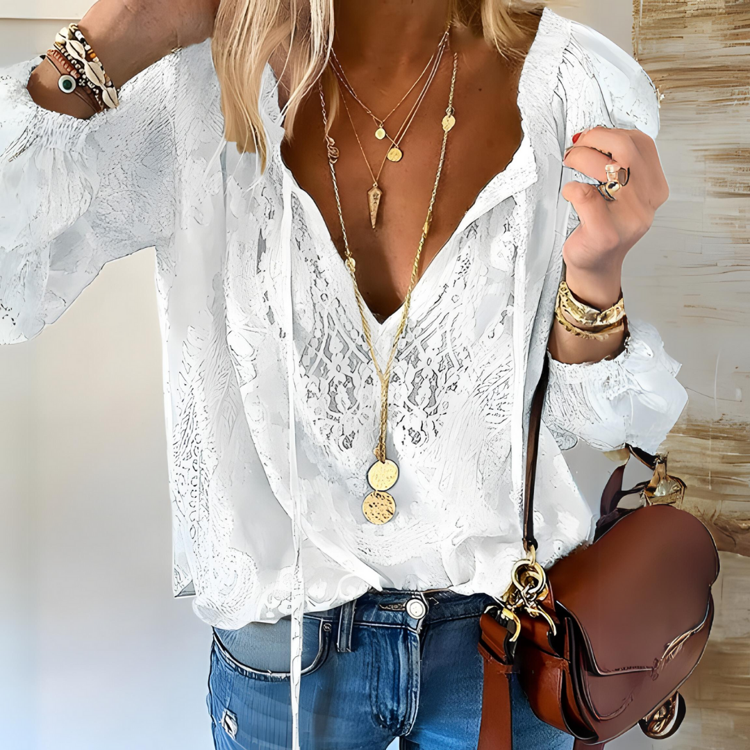 Elegant boho-bluse med cutout-halsudskæring