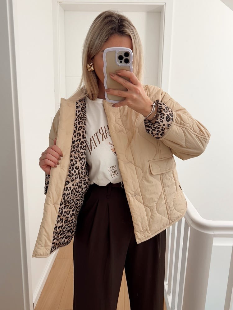 Elegant jakke med leopardfor - Chic & moderne