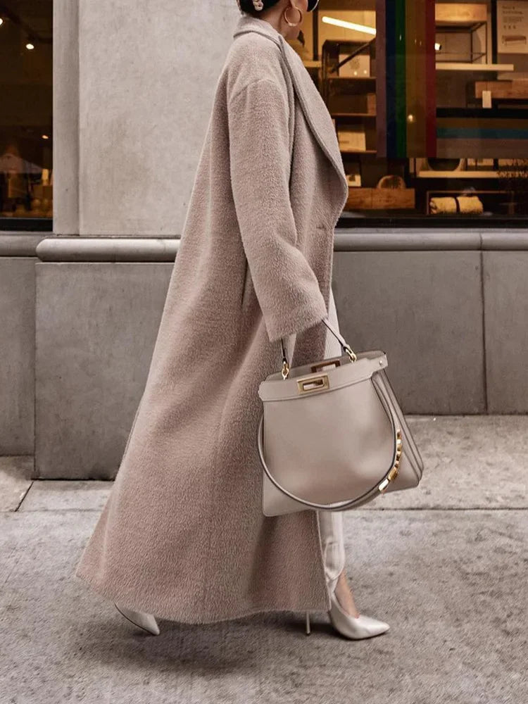 Elegant lang oversized vinterfrakke til damer