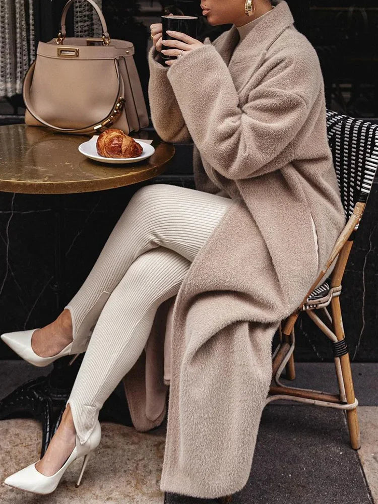 Elegant lang oversized vinterfrakke til damer