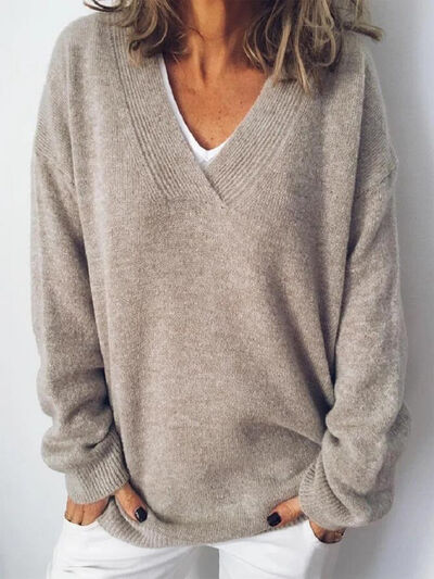 Elegant oversized striktrøje med V-udskæring til damer