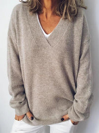 Elegant oversized striktrøje med V-udskæring til damer