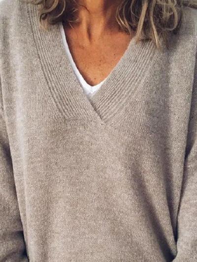 Elegant oversized striktrøje med V-udskæring til damer