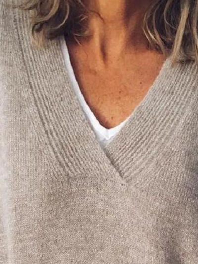 Elegant oversized striktrøje med V-udskæring til damer