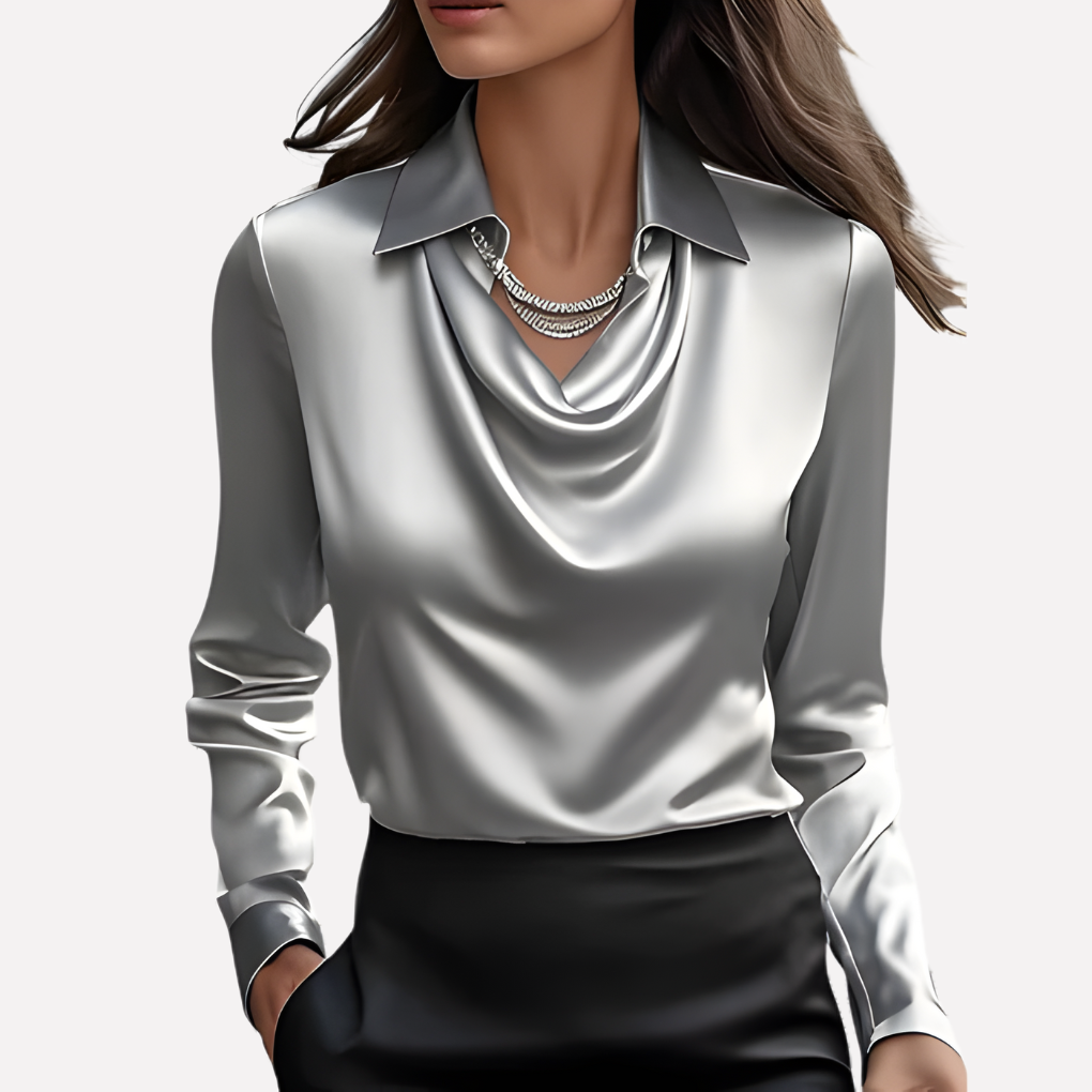 Elegant satinbluse med draperet halsudskæring til damer