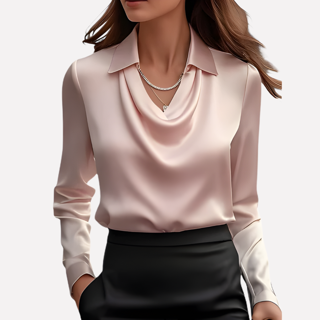 Elegant satinbluse med draperet halsudskæring til damer