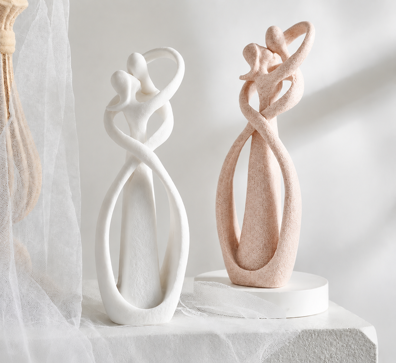 Evig omfavnelse-figur - Abstrakt - Tidløs kærlighed