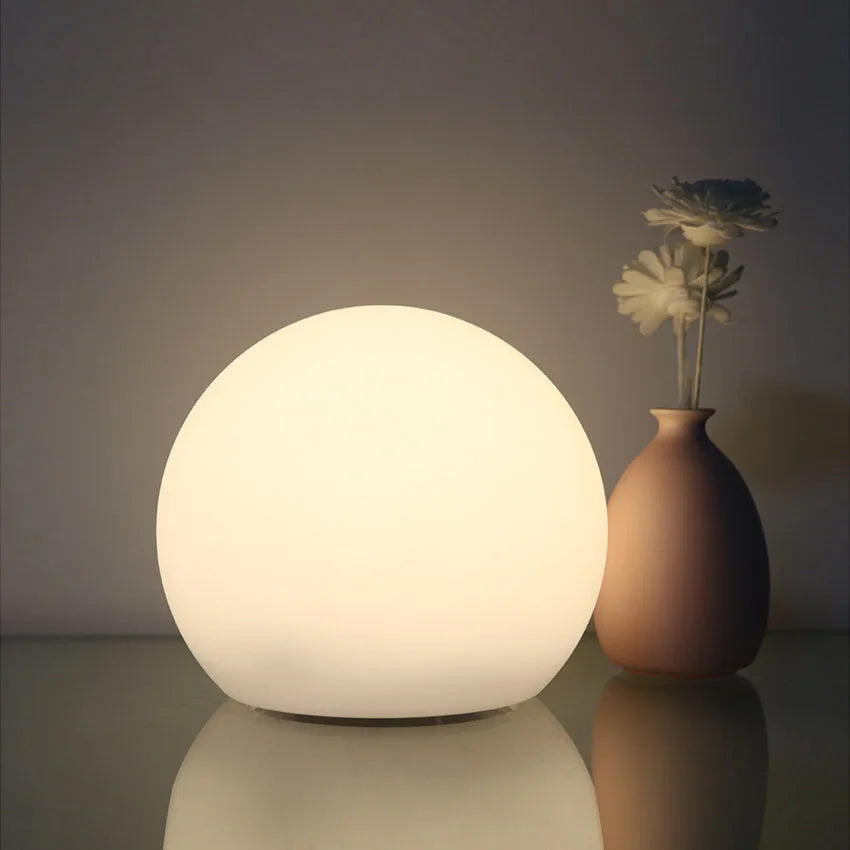Farverig trådløs LED-bordlampe med fjernbetjening