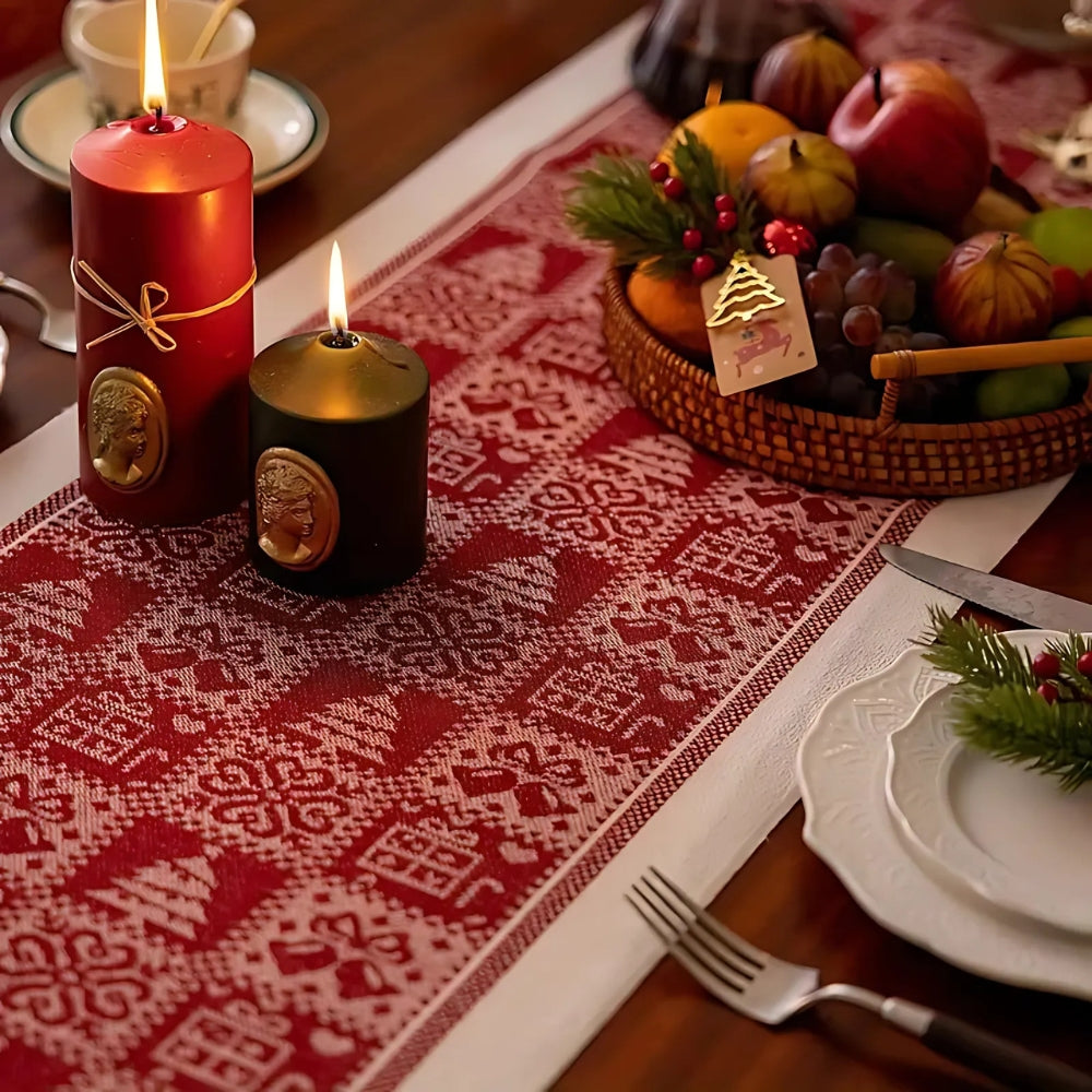Festlig julebordløber med elg