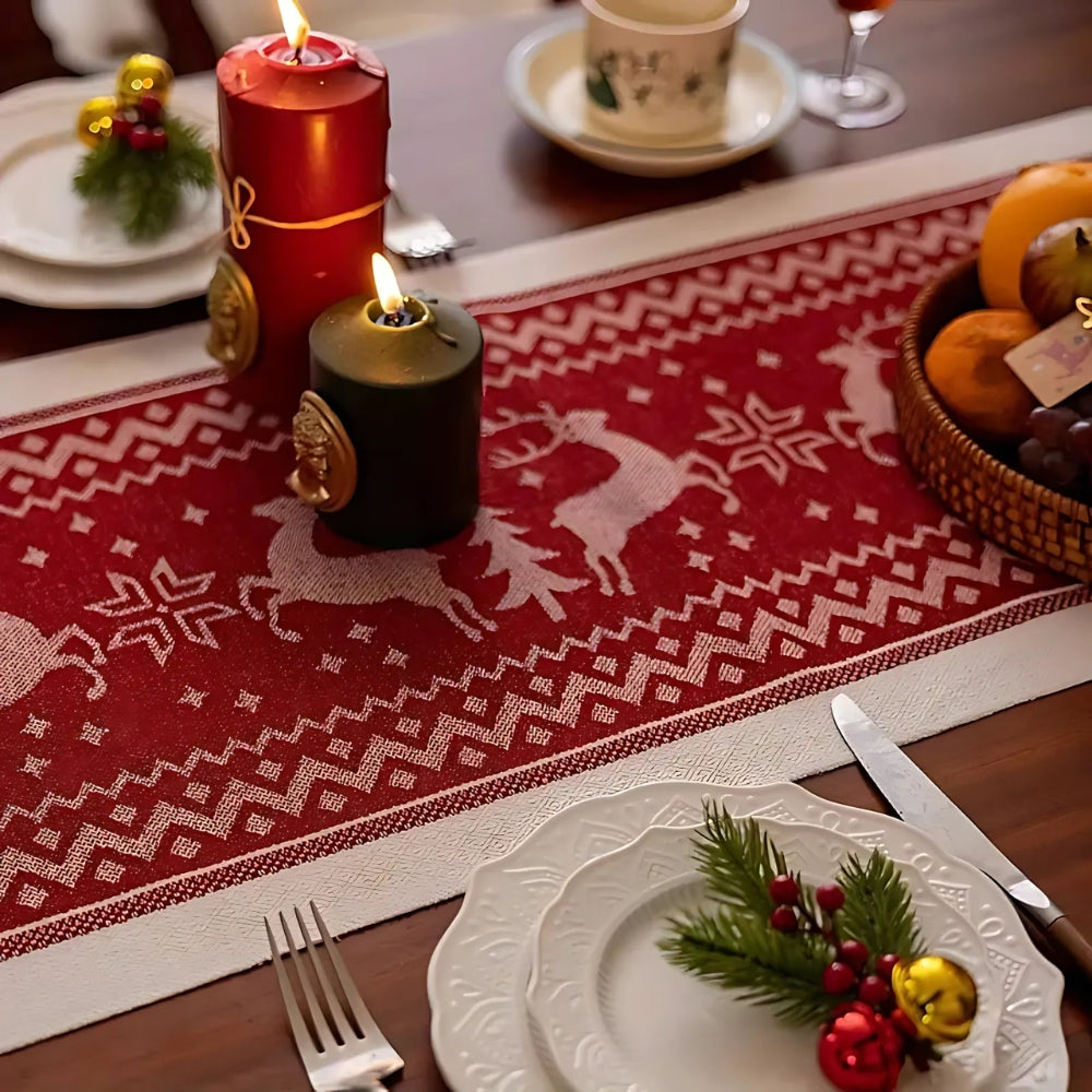 Festlig julebordløber med elg