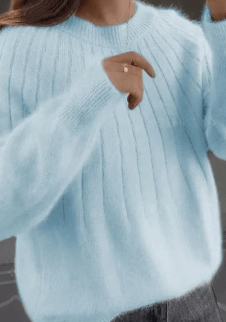 Fluffy striktrøje – Elegant & varm