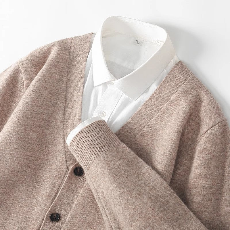 Gennemknappet herrecardigan med V-hals