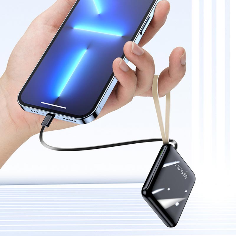Hurtigopladende 20.000 mAh mini powerbank med integrerede kabler