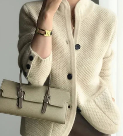 Kabelstrikket cardigan med knapper til damer
