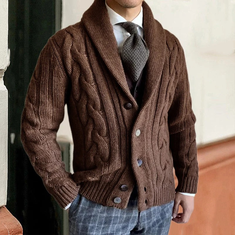 Kabelstrikket herresweater med sjalkrave