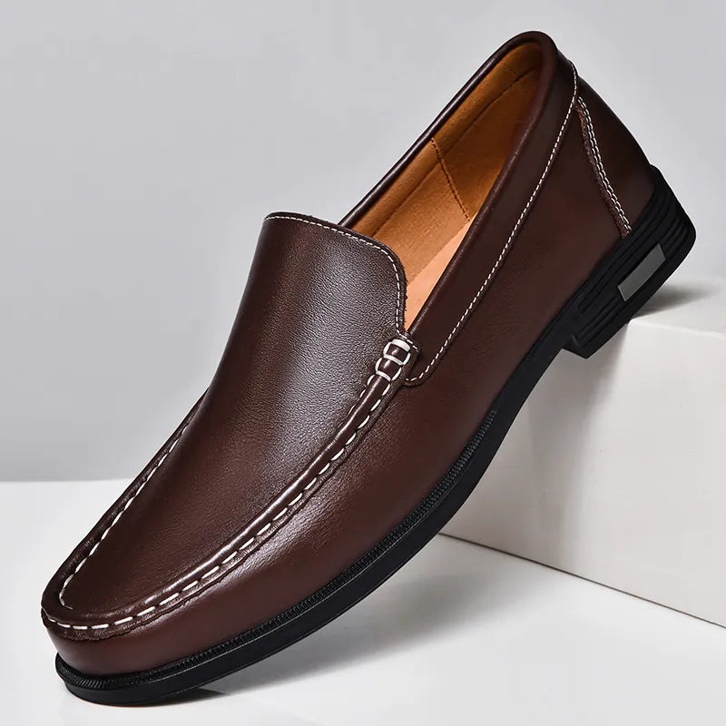 Klassiske slip-on loafers for stil og komfort