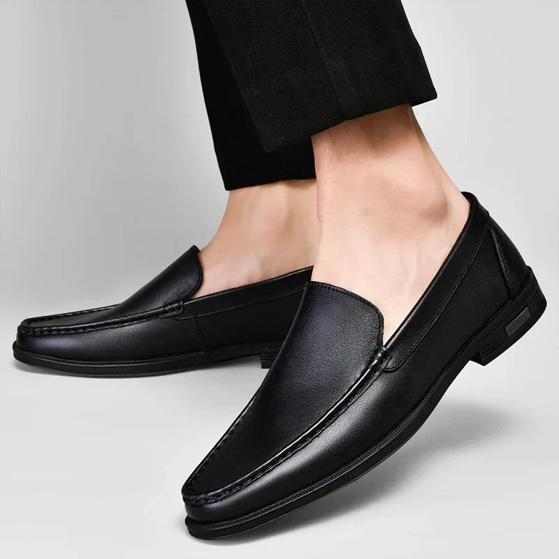 Klassiske slip-on loafers for stil og komfort