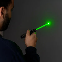 Langrækkende laserstråle-penlygte