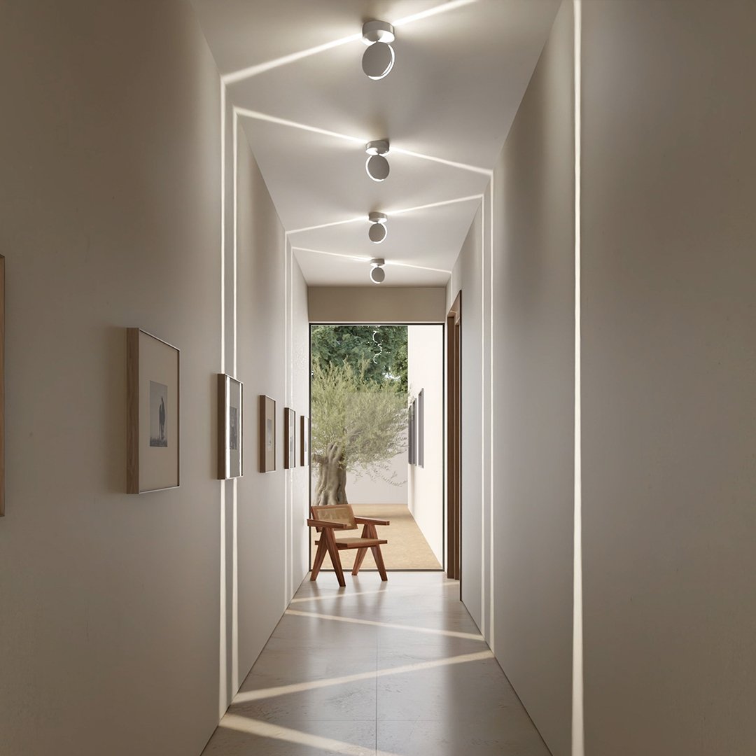 LED-væglampe med farveskiftende design