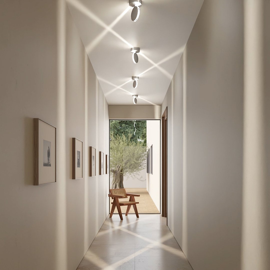 LED-væglampe med farveskiftende design