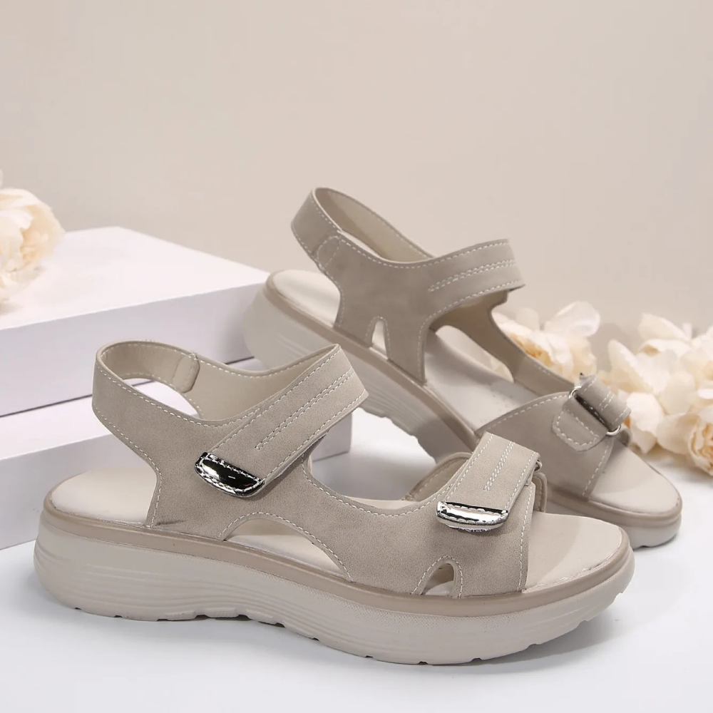 Ortopædiske damesandaler – justerbare remme, anatomisk støtte, elegant design