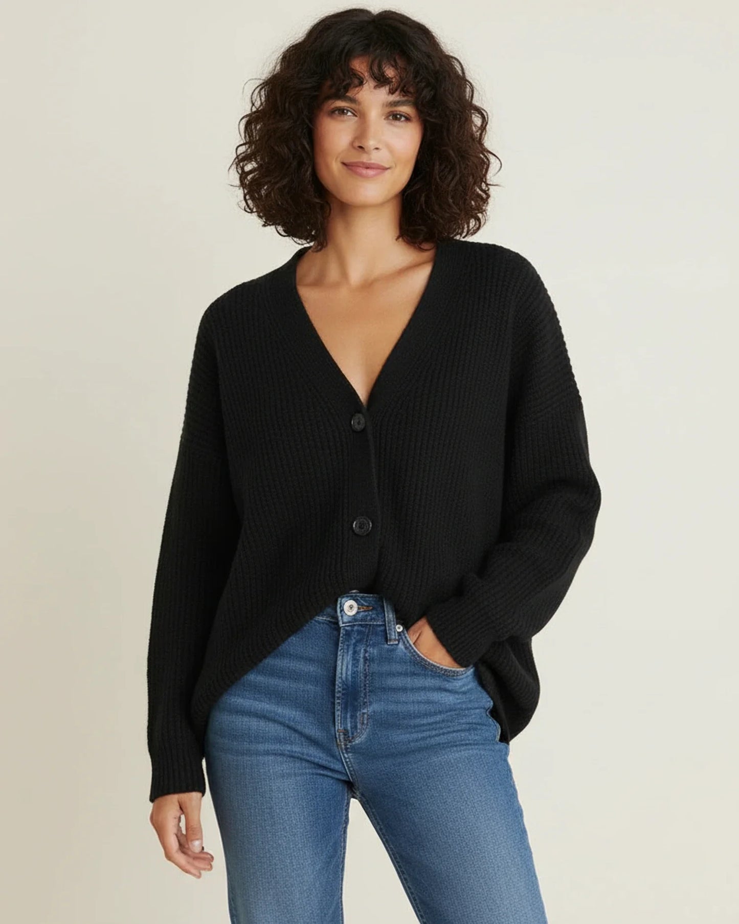 Oversized cardigan med V-hals og knapper til damer