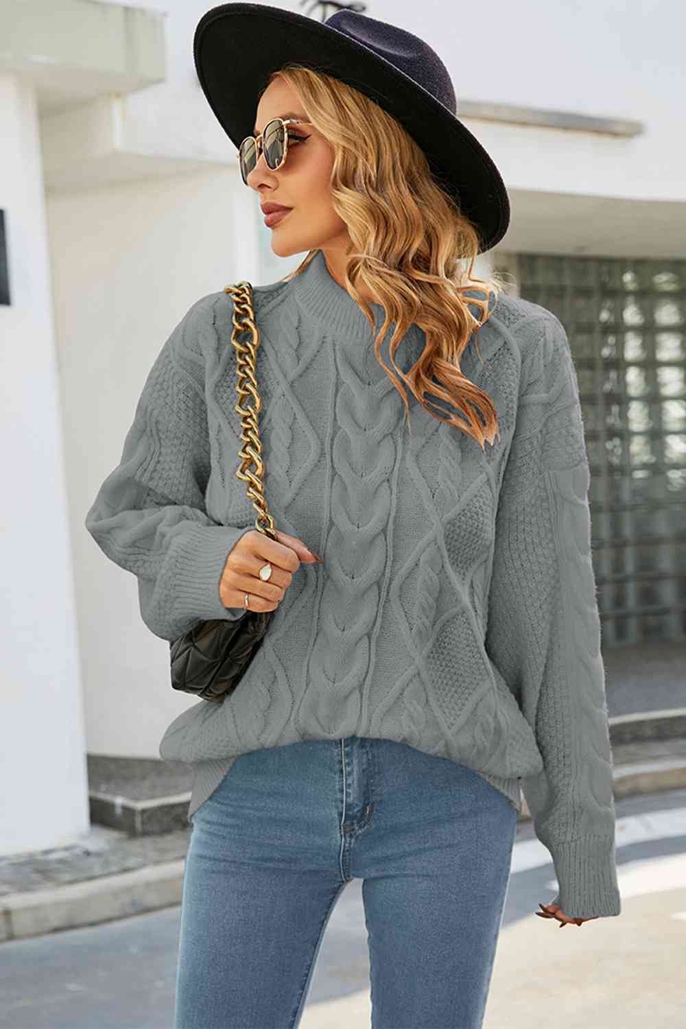 Oversized kabelstrikket sweater til damer