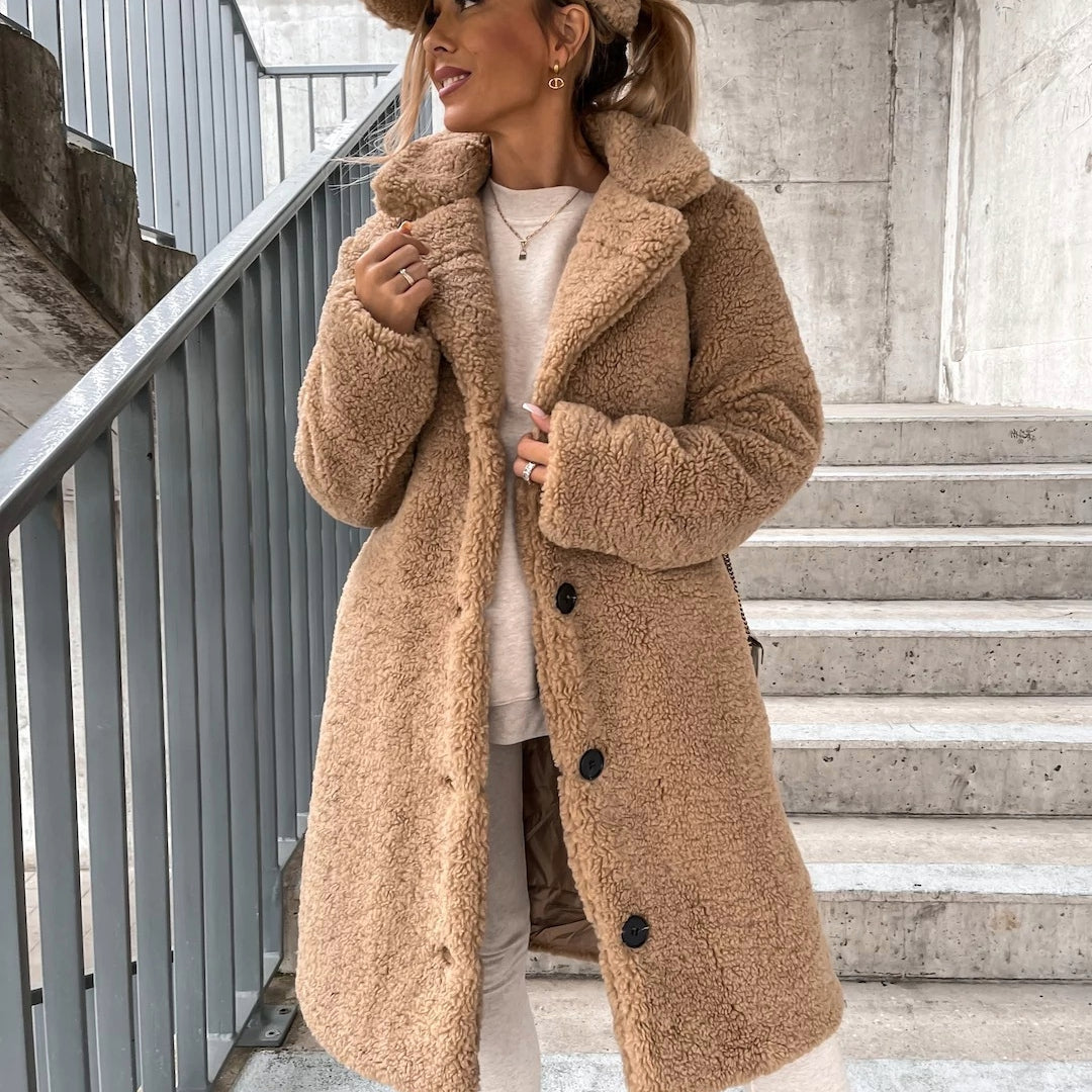 Oversized lang teddyfrakke til damer