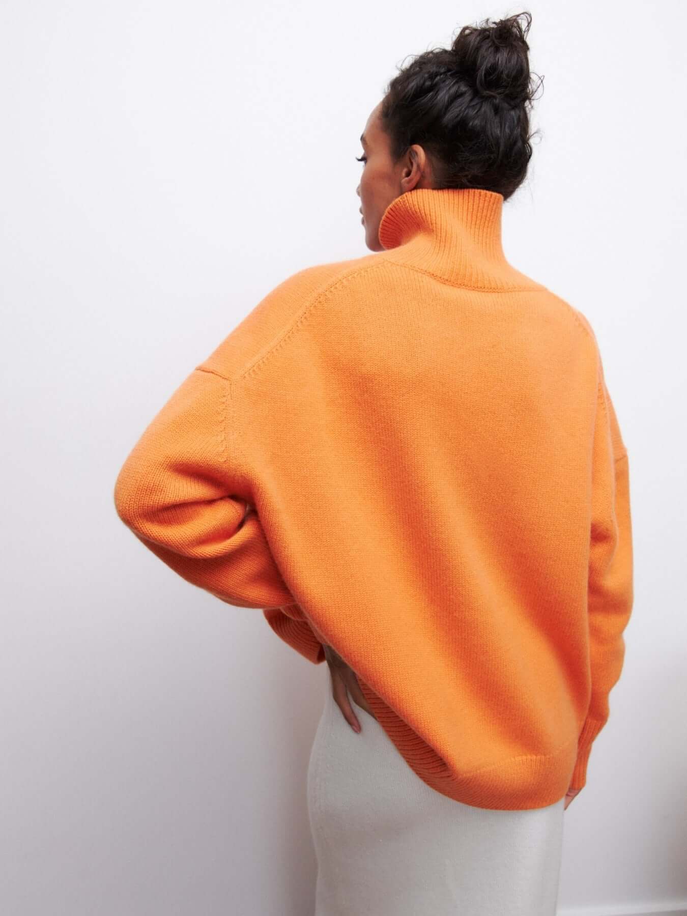 Oversized rullekravestrik til damer