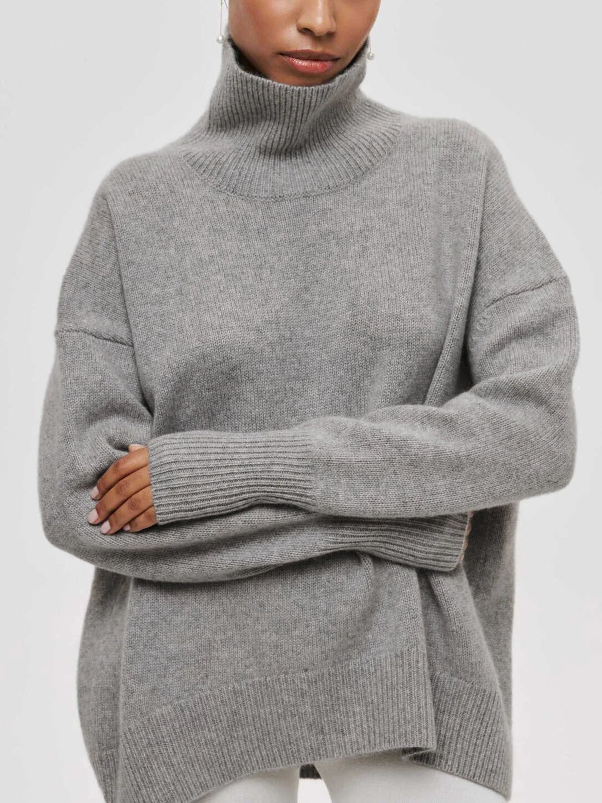 Ribstrikket oversized rullekravetrøje til damer