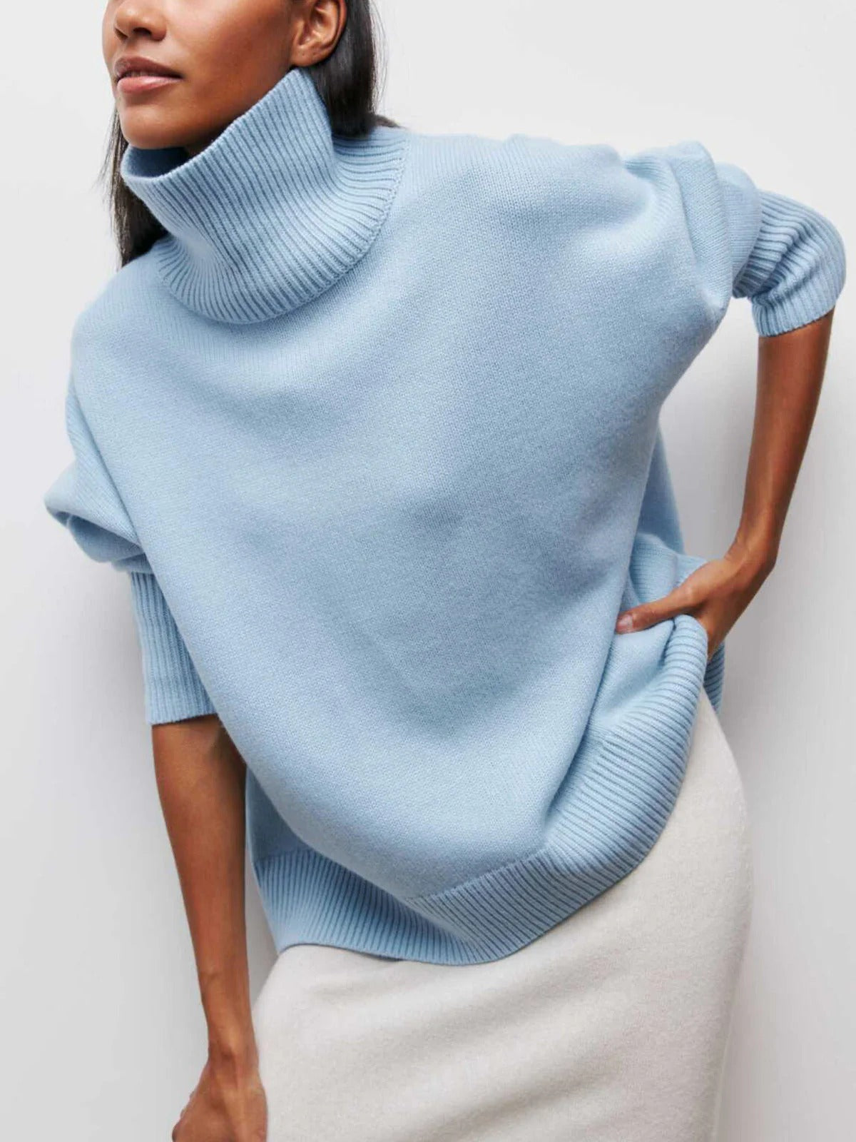 Ribstrikket oversized rullekravetrøje til damer