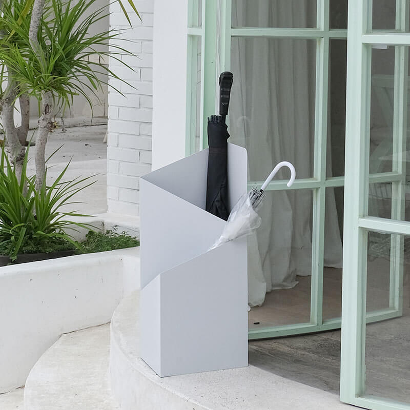 Parapluholder med drypbakke - skandinavisk design