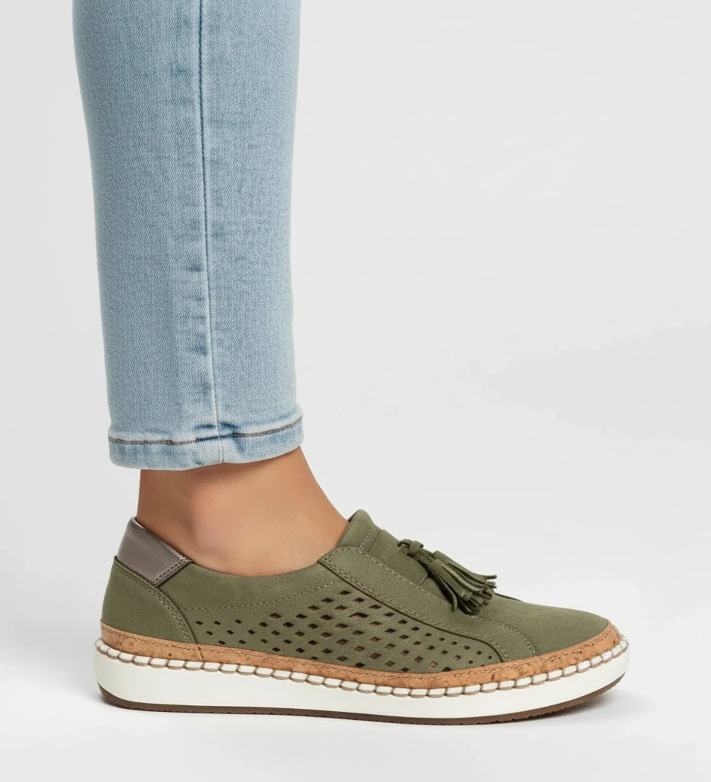 Perforerede slip-on loafer-sneakers med kvast til kvinder