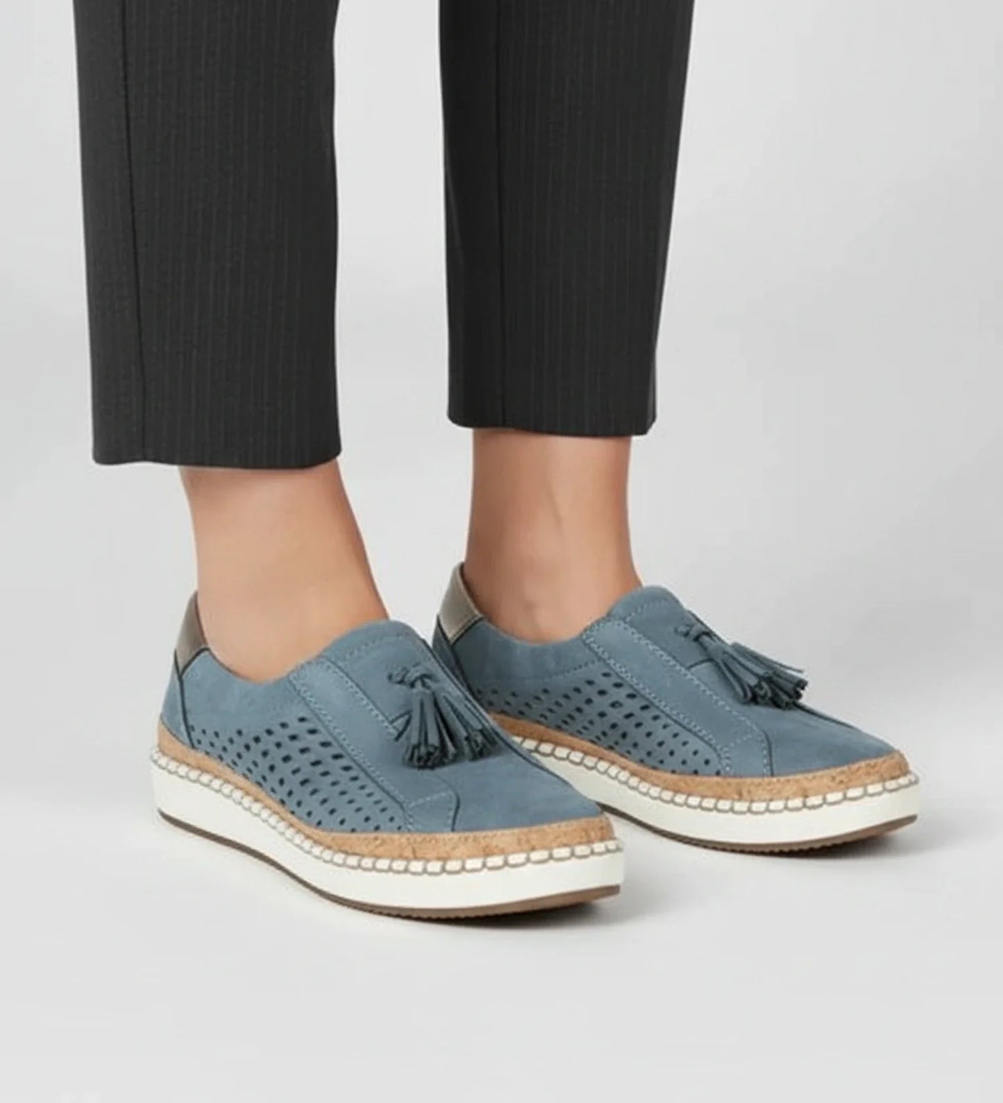 Perforerede slip-on loafer-sneakers med kvast til kvinder