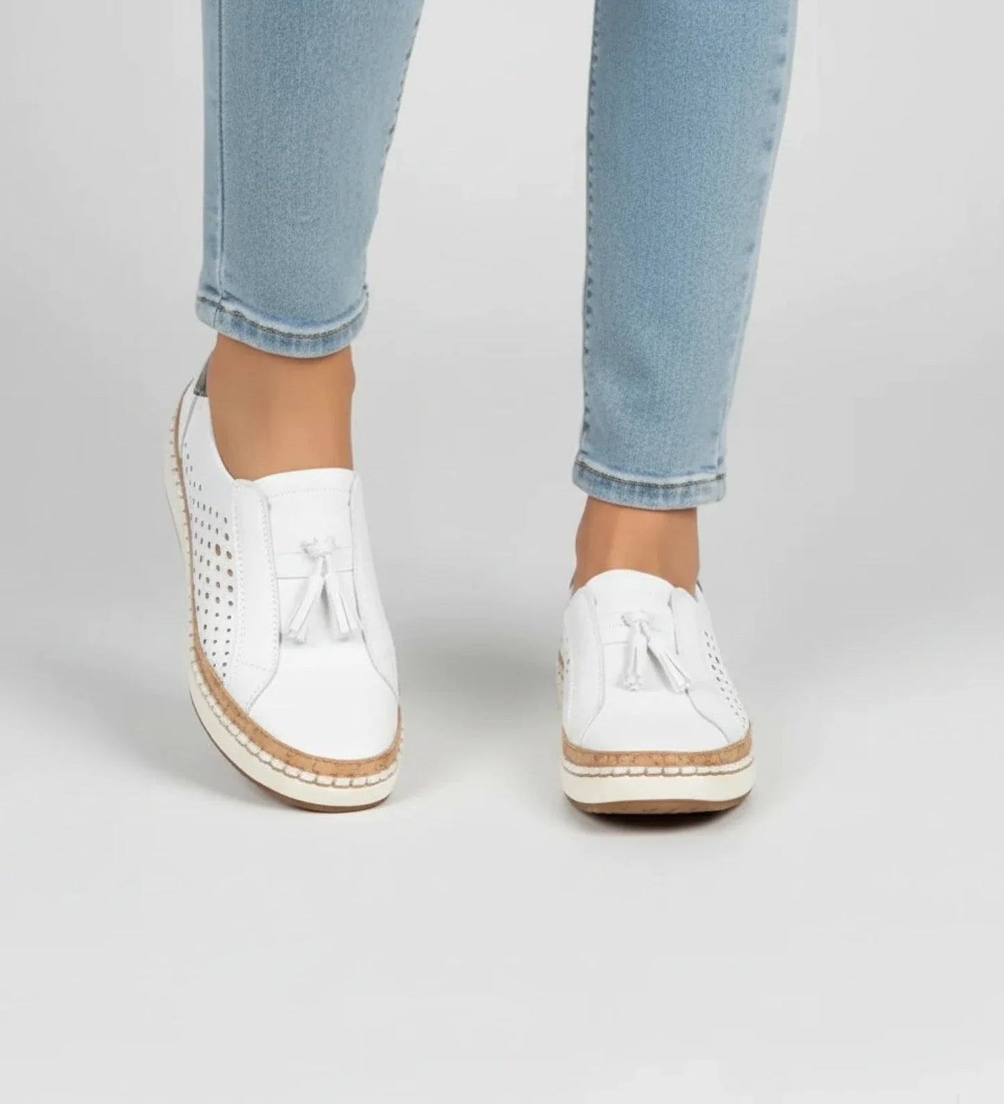 Perforerede slip-on loafer-sneakers med kvast til kvinder